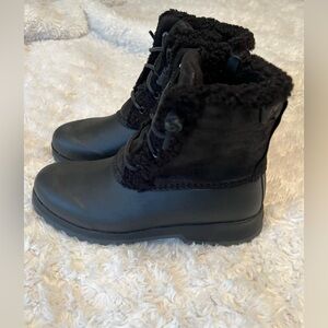 Sperry Woman’s Meritime Repel Teddy Boots